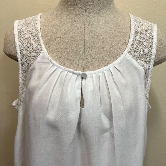 GAP White Crochet Sleeveless Keyhole Tunic Tank Top Size Large - Picture 7 of 9